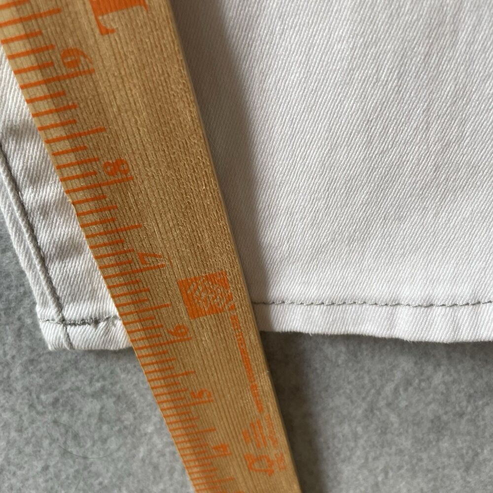 True Religion Geno Relaxed Slim Men's White Jeans 34x32 - Picture 11 of 13